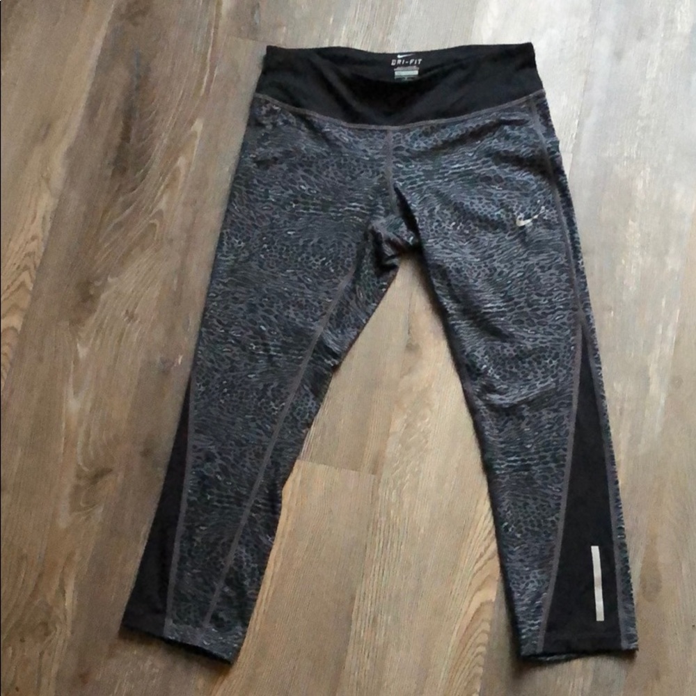 Nike Dri-Fit Capri Legging